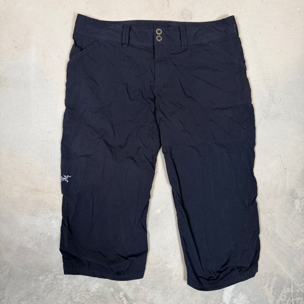 Arcteryx parapet Womens Black Cropped Hiking Pants Size 10 Nylon Stretch Capris